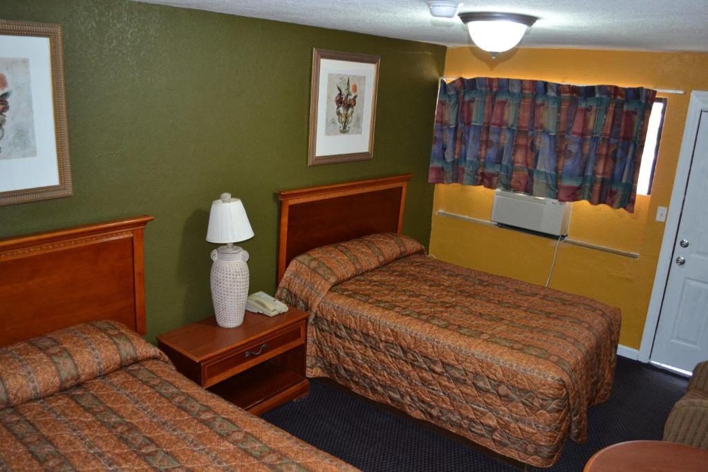 Atlantic Economy Inn Daytona Beach Room photo