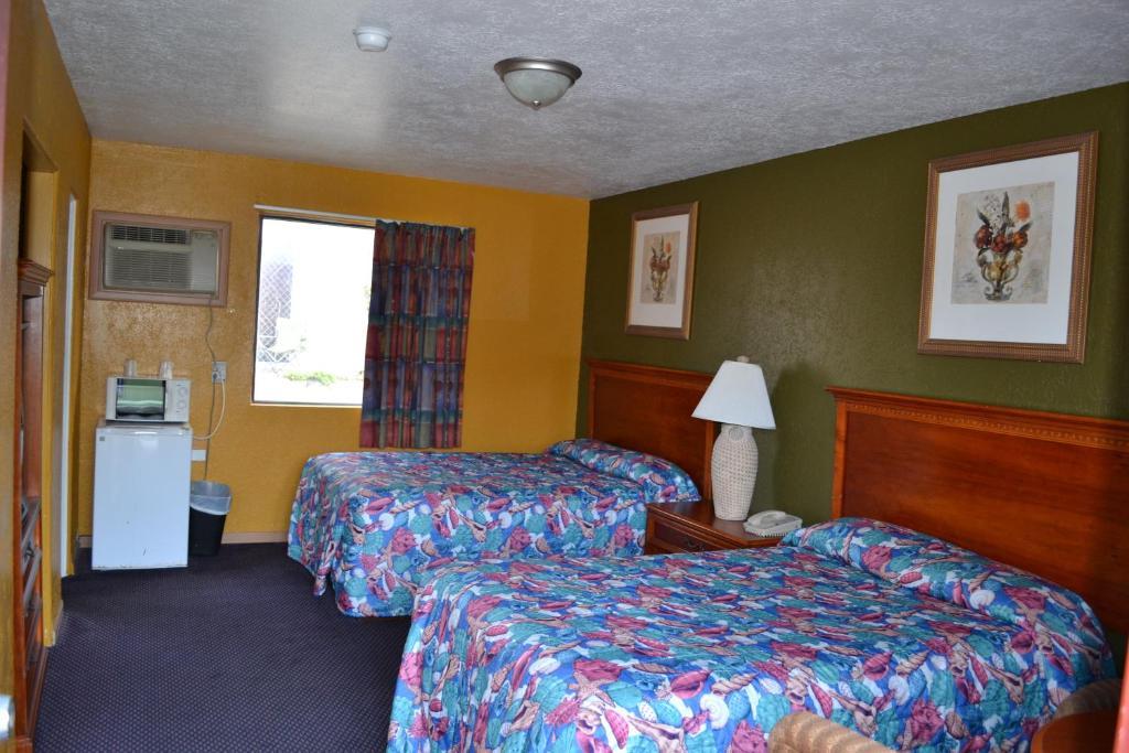 Atlantic Economy Inn Daytona Beach Room photo