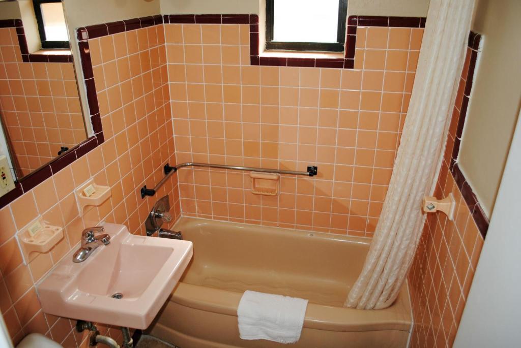 Atlantic Economy Inn Daytona Beach Room photo